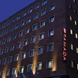 Ramada By Wyndham Отель